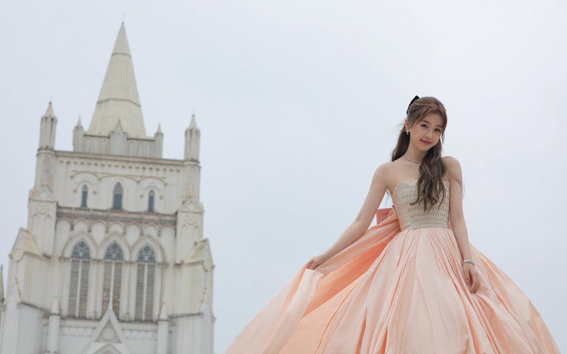 荷兰马术协会与德国马术协会建立战略合作伙伴关系,共同推动马术文化发展。