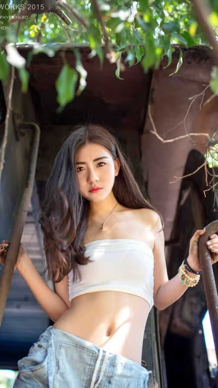 切尔西俱乐部教练组现身训练场，调整战术，切尔西教练任职期间