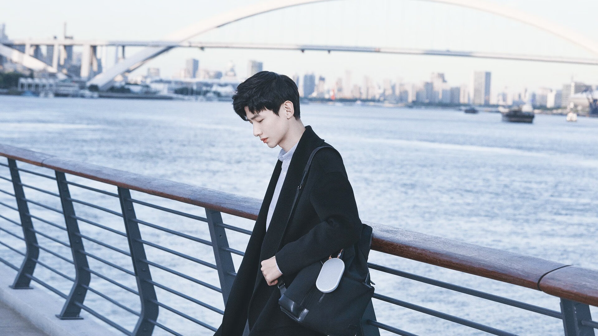 乐鱼app-拜仁慕尼黑主场大胜，稳健领跑德甲积分榜，拜仁慕尼黑德甲排名