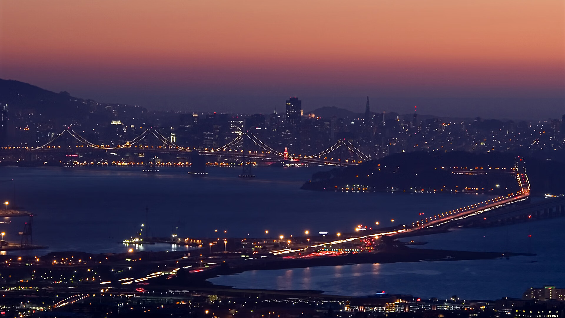 挑战传统!国内足球场上硝烟弥漫,足球场爆炸事件