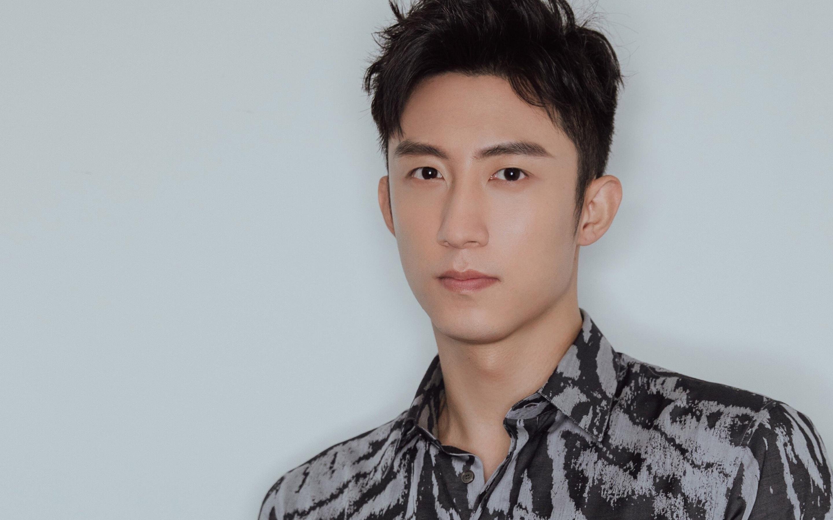 乐鱼电竞-边路爆点逐渐从边锋转向边卫，边锋技巧